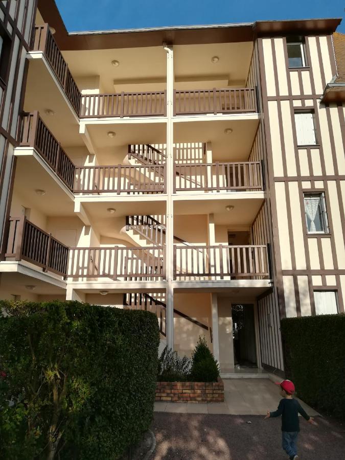 L'Appart De Blonville A 250M De La Plage Екстериор снимка